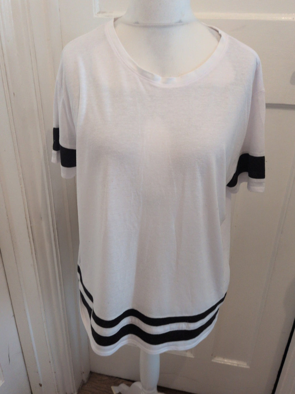3XL White With Black Trim Short Sleeve T-shirt Ladies