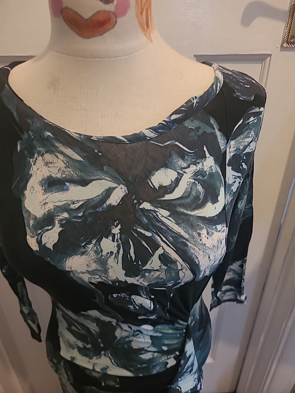 Ladies Per Una Size 8 Green BlCk White Floral Long Sleeved Dress