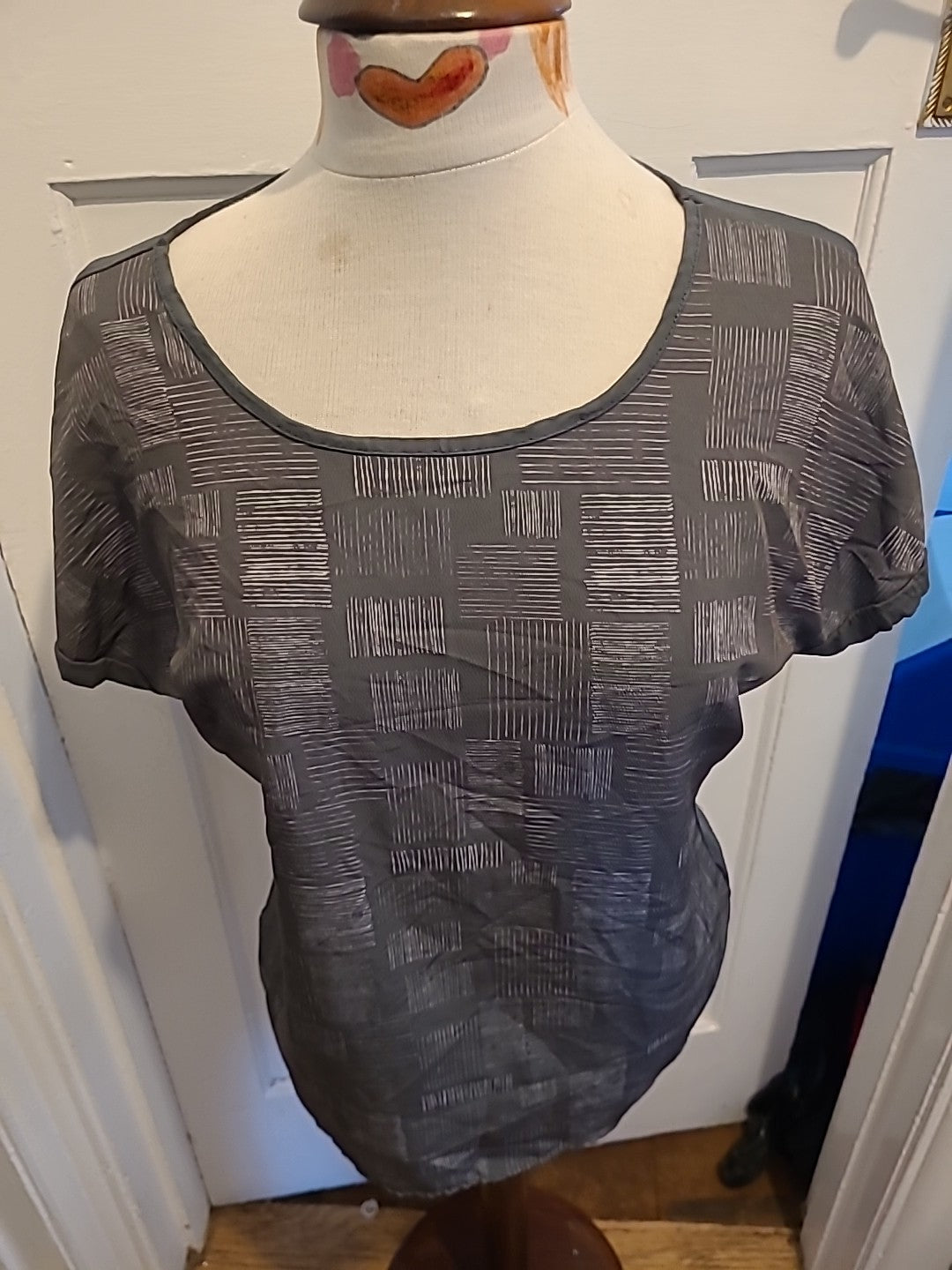 Ladies Viz.A.Viz Size 12/14 Grey Toned Short Sleeved Tshirt