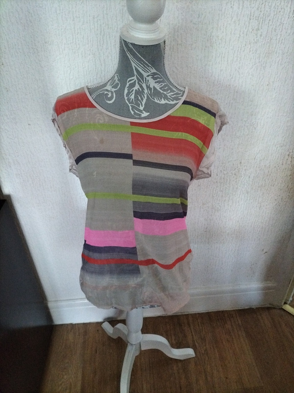 Ladies Primark Size 12 Striped Short Sleeved Tshirt.