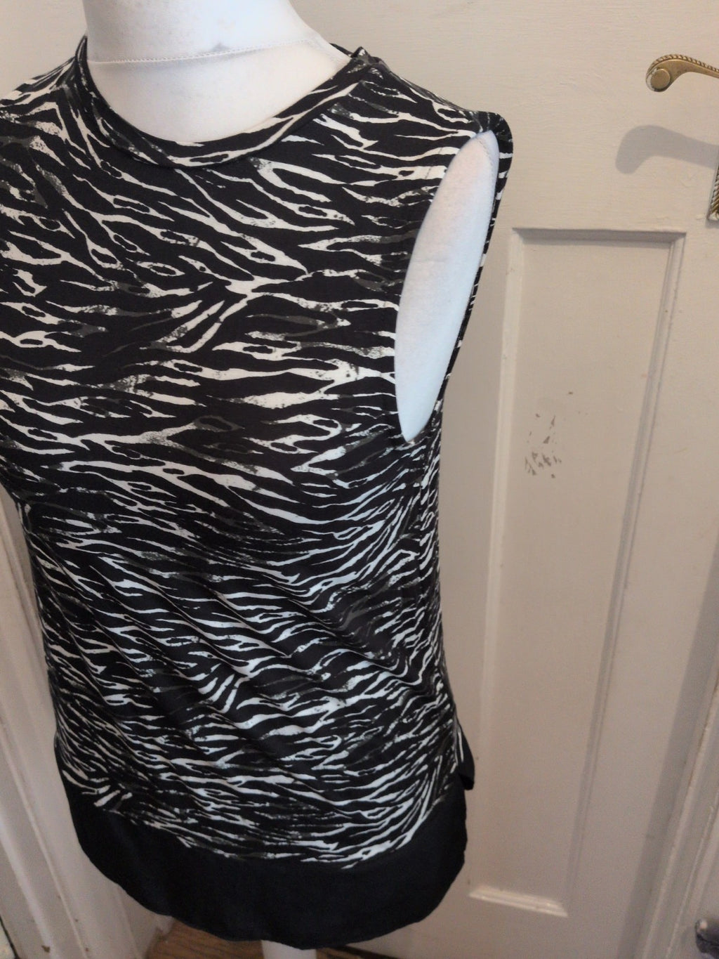 Ladies Tu 12 Black And White Streak Sleeveless Tank Vest Top
