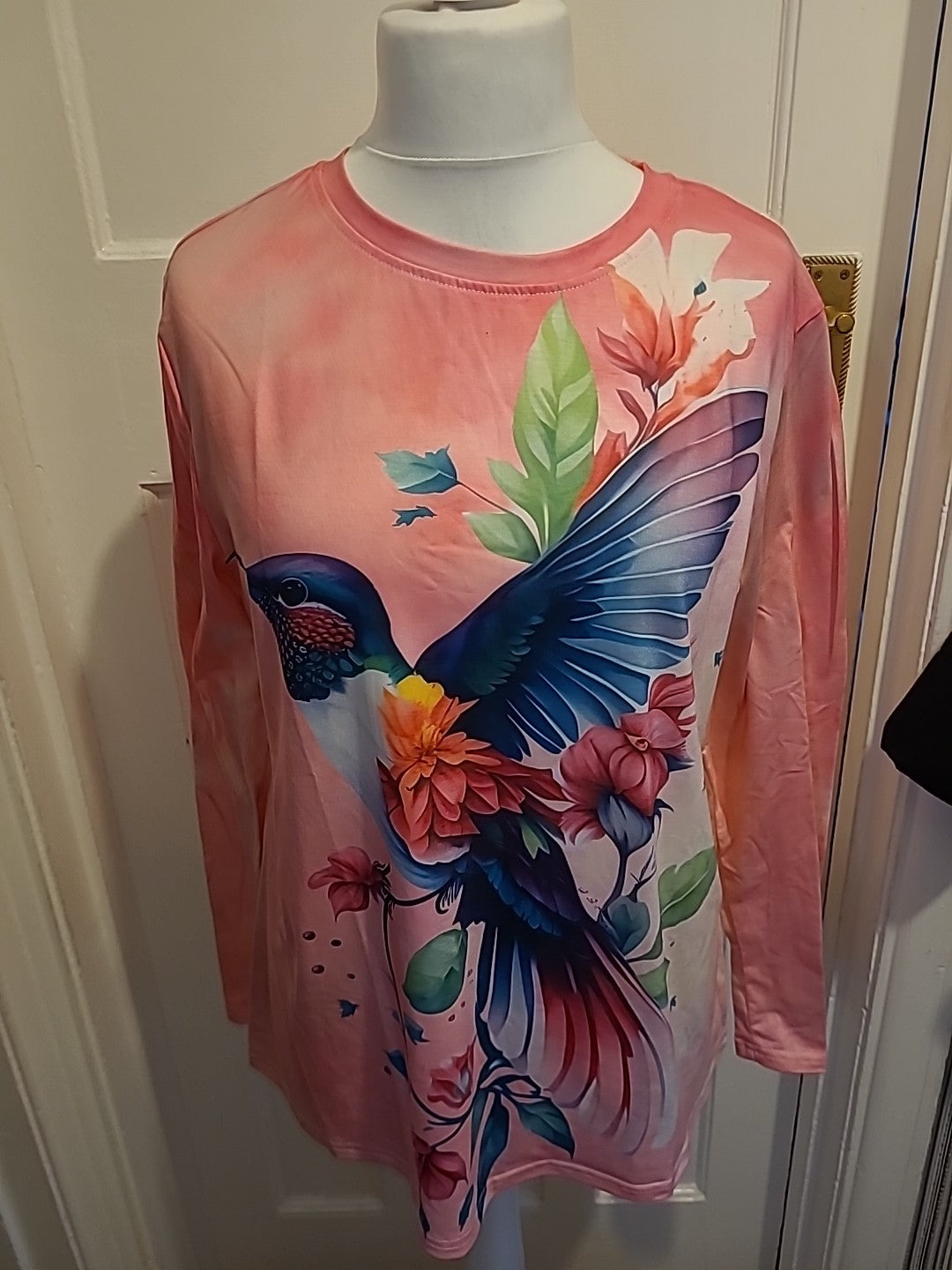 Ladies Size XL Beautiful Multicoloured Bird Long Sleeved Blouse