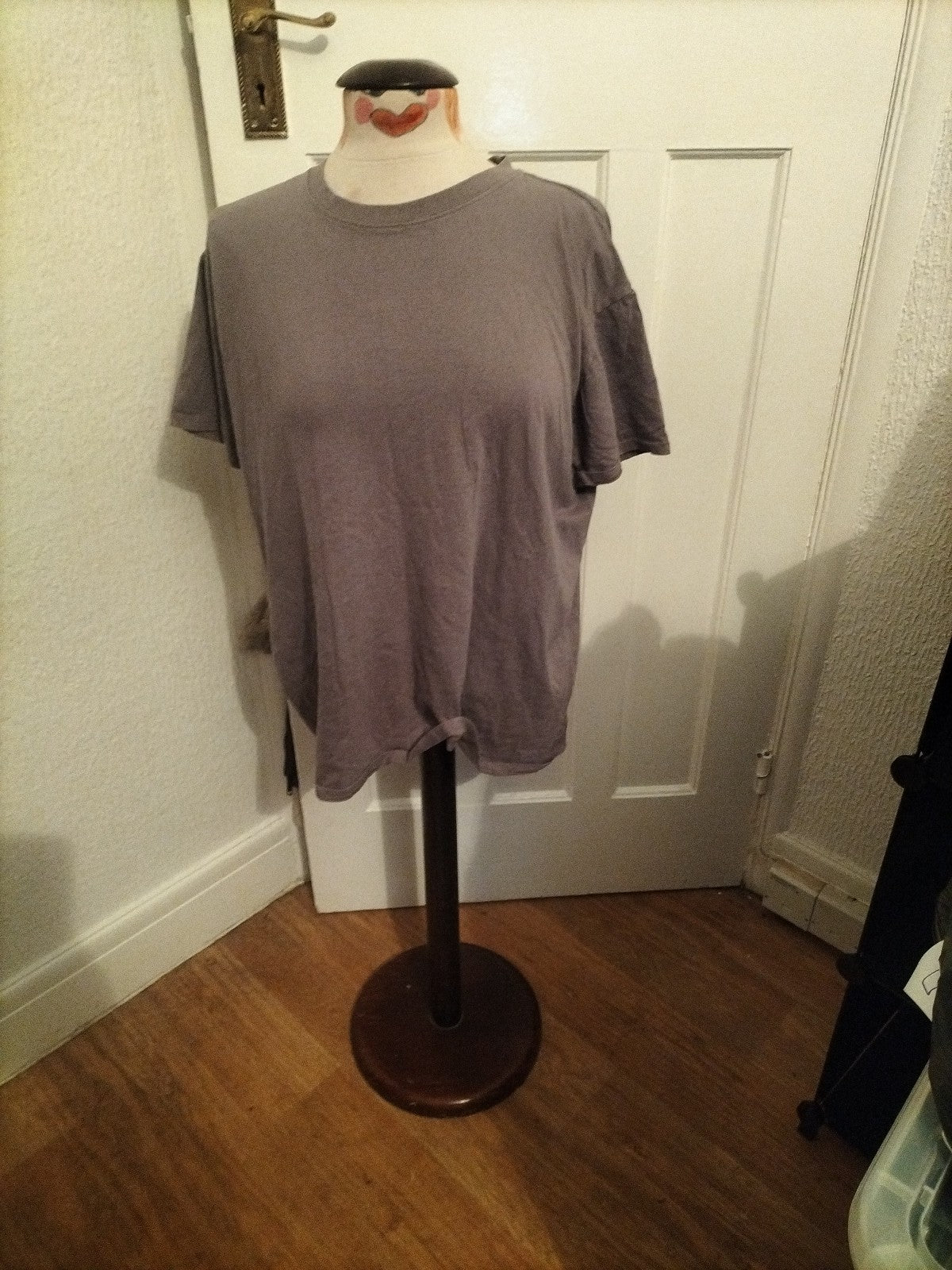 Mens Boohoo Size Medium Greyish Purple Short Sleeved Tee