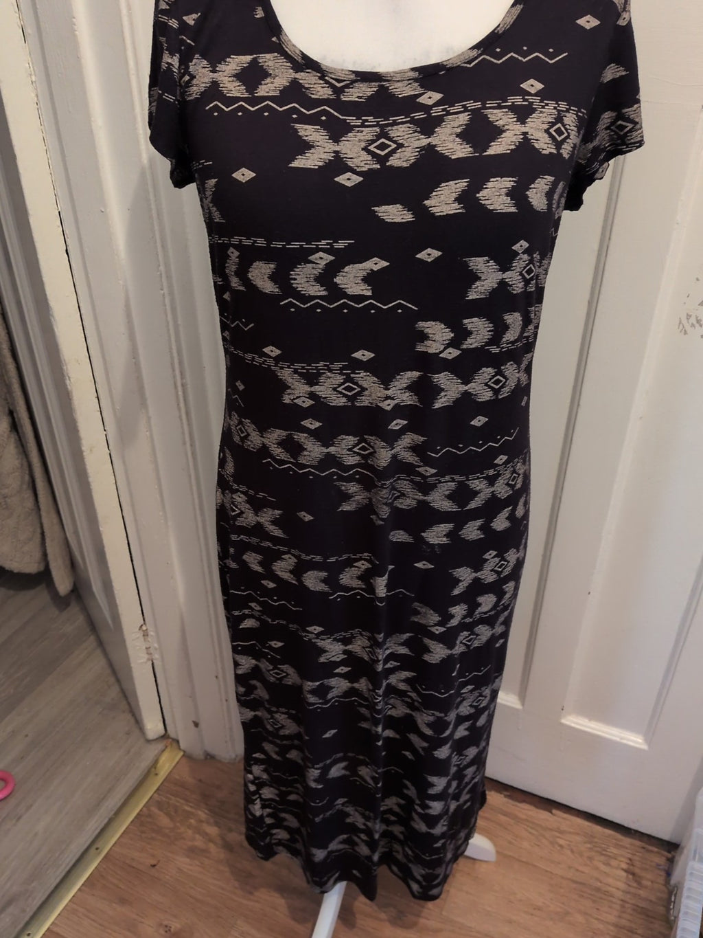 Primark 14 Black And Brown Short Sleeve Long Length Dress