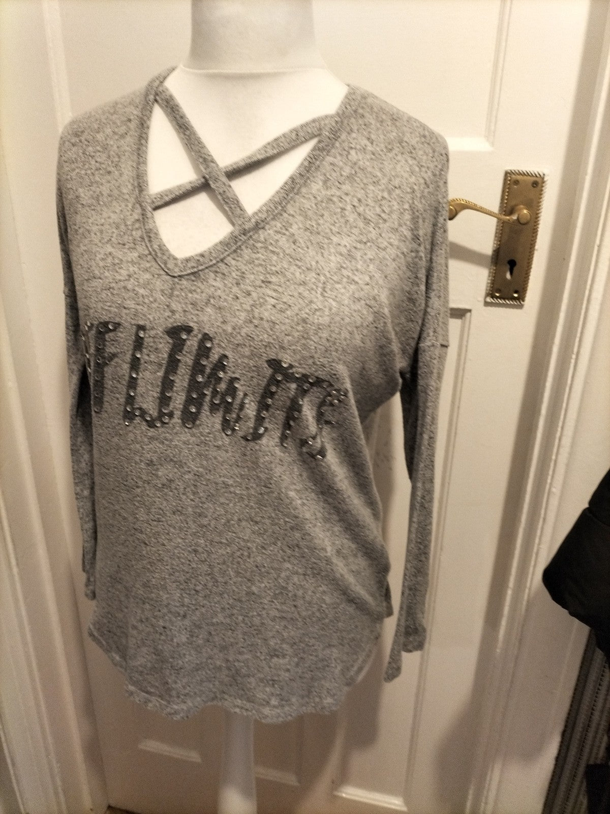Ladies Select Size 8 Grey Long Sleeve Blouse