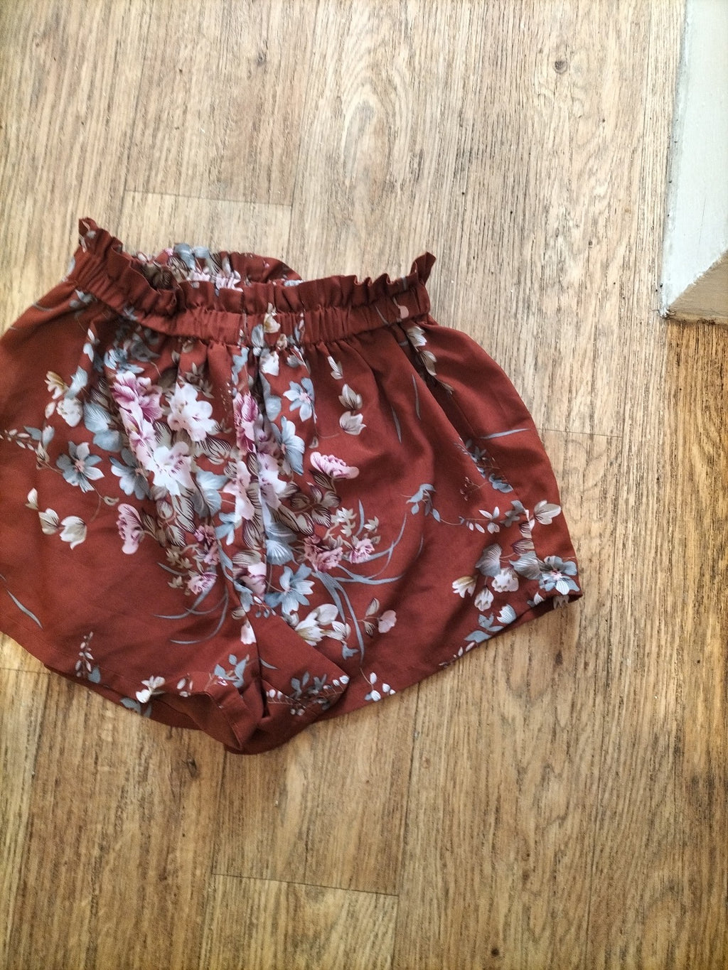 Ladies Shein Size Small Brown Floral Elasticated Shorts