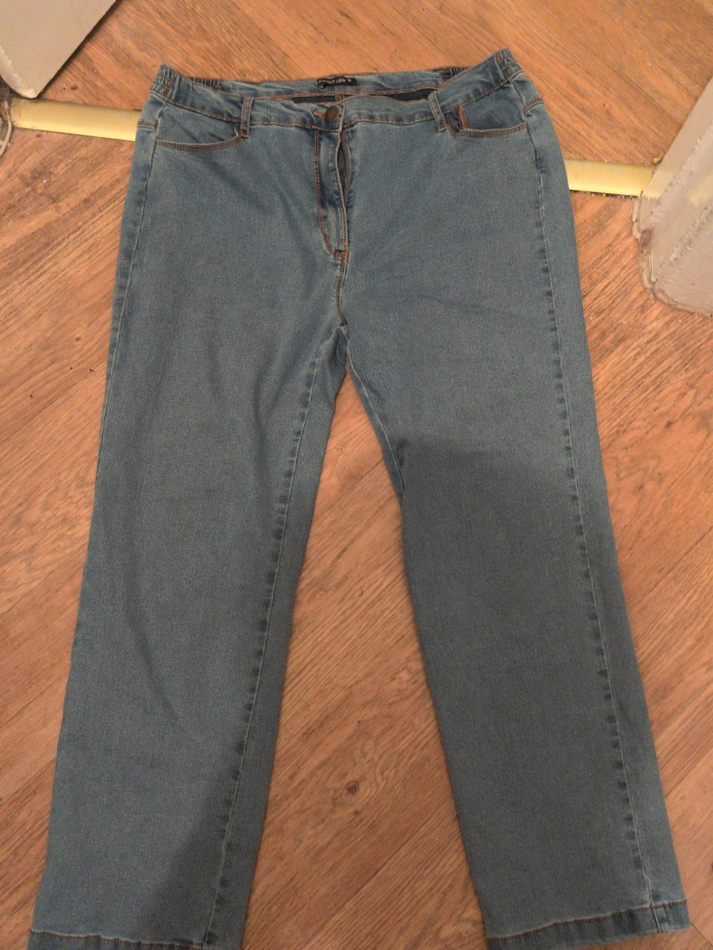 Ladies Bonmarche Size 18 Straight Leg Blue Elasticated Jeans