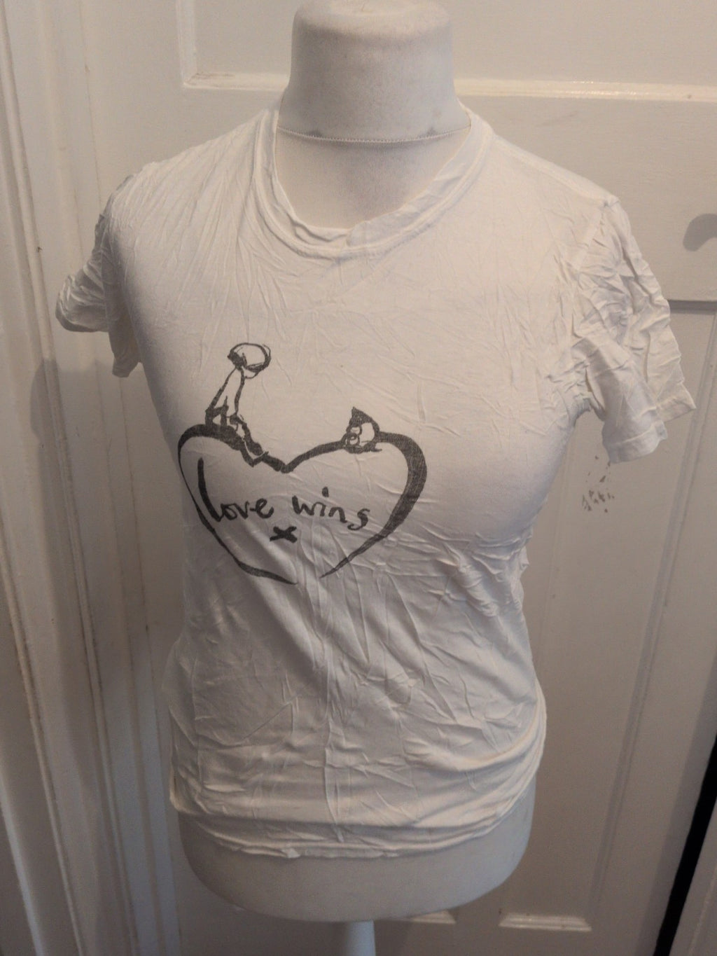 Comic Relief Small White Print T-shirt Short Sleeve