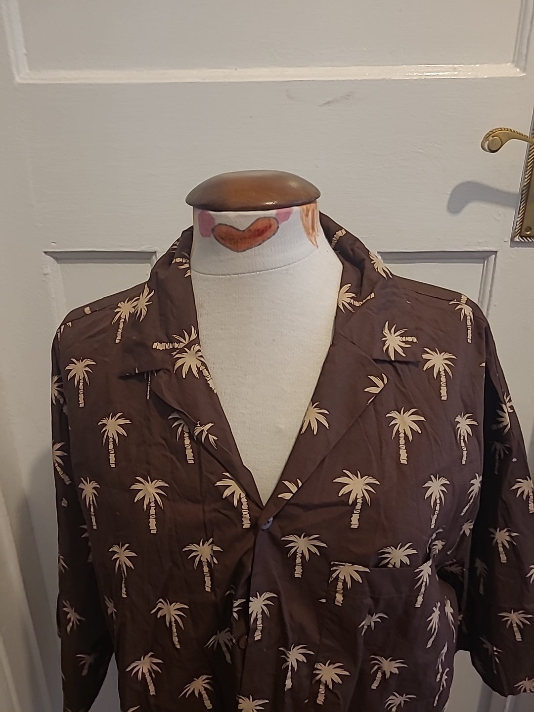 Mens H&M Size XL Brown Palm Tree Oversized Fit Shirt
