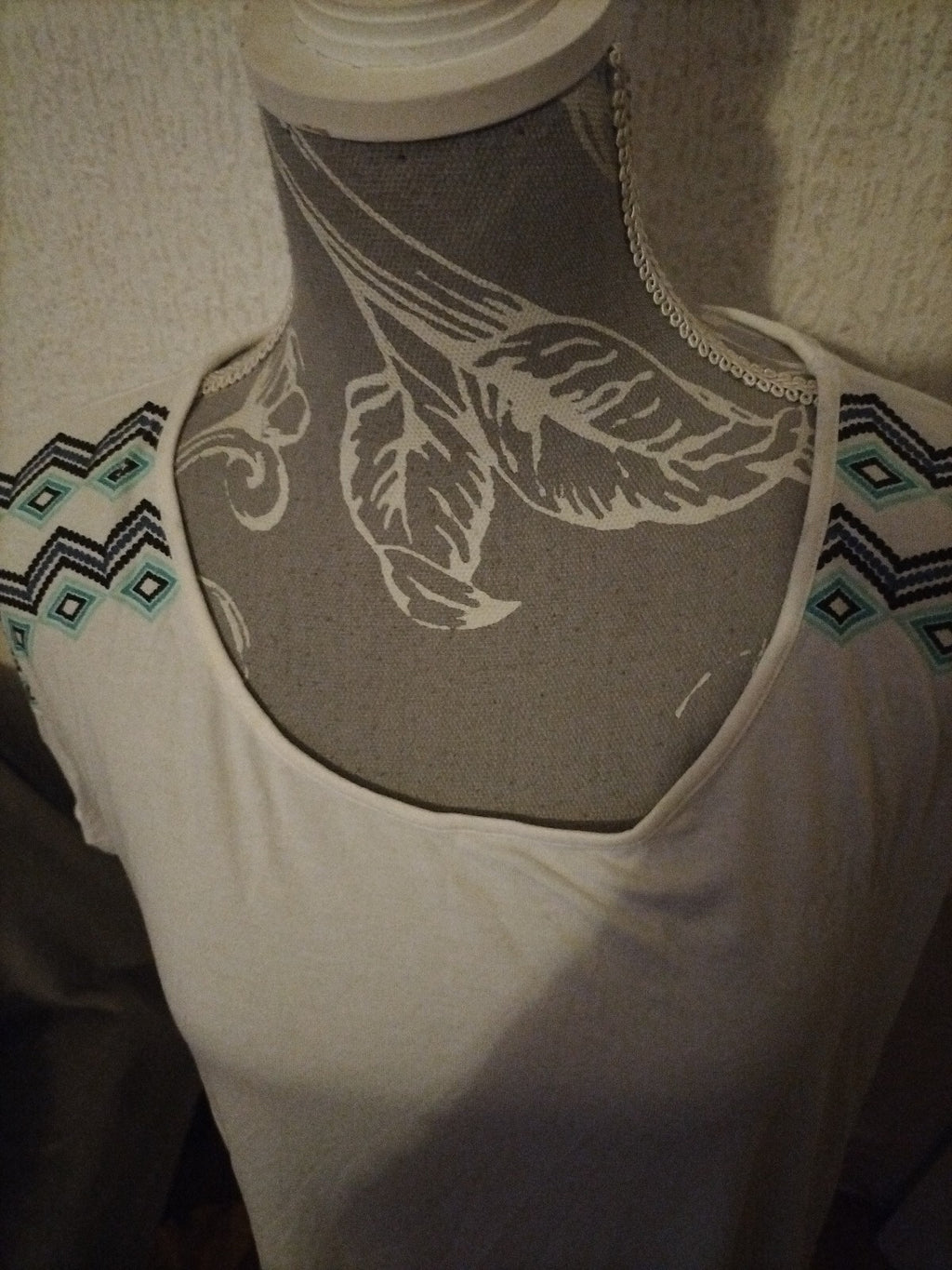 Ladies Esmara Size Large White Short Sleeve Blouse