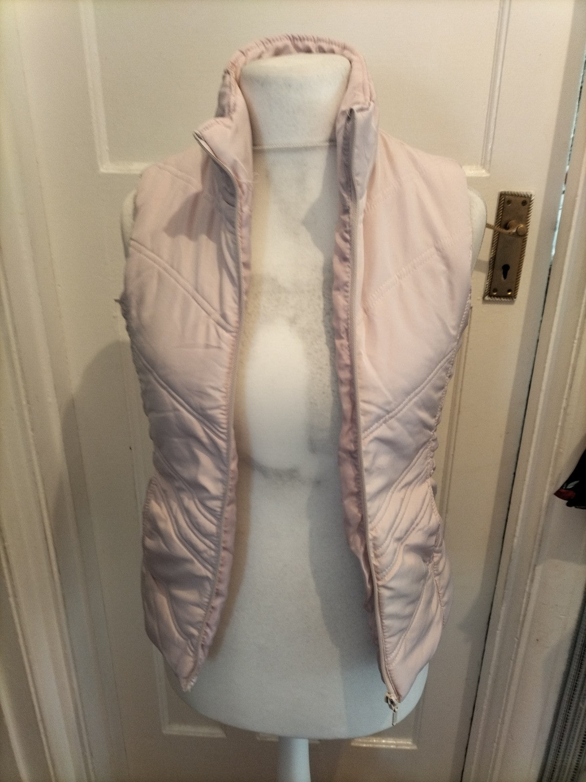 Ladies Mia Moda Size Small Pale Pink Sleeveless Gilet