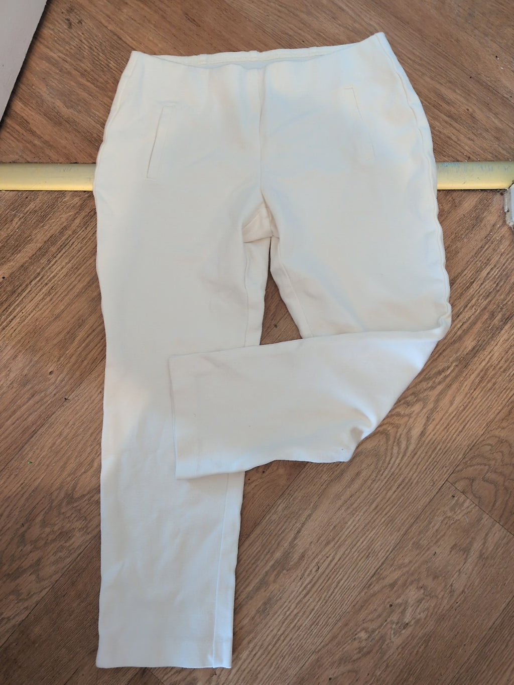 Chicos 0 Petite White Stretch Legging