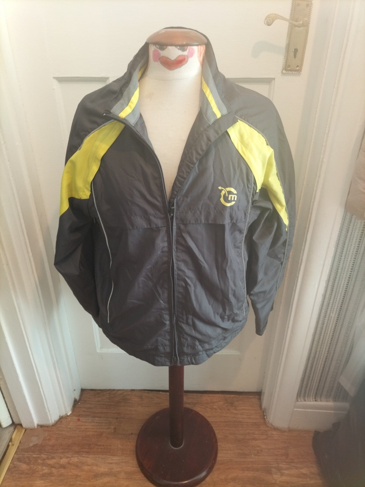 Mens Movement Size 38R Grey And Yellow Mesh Lined Zip Through Jacket
