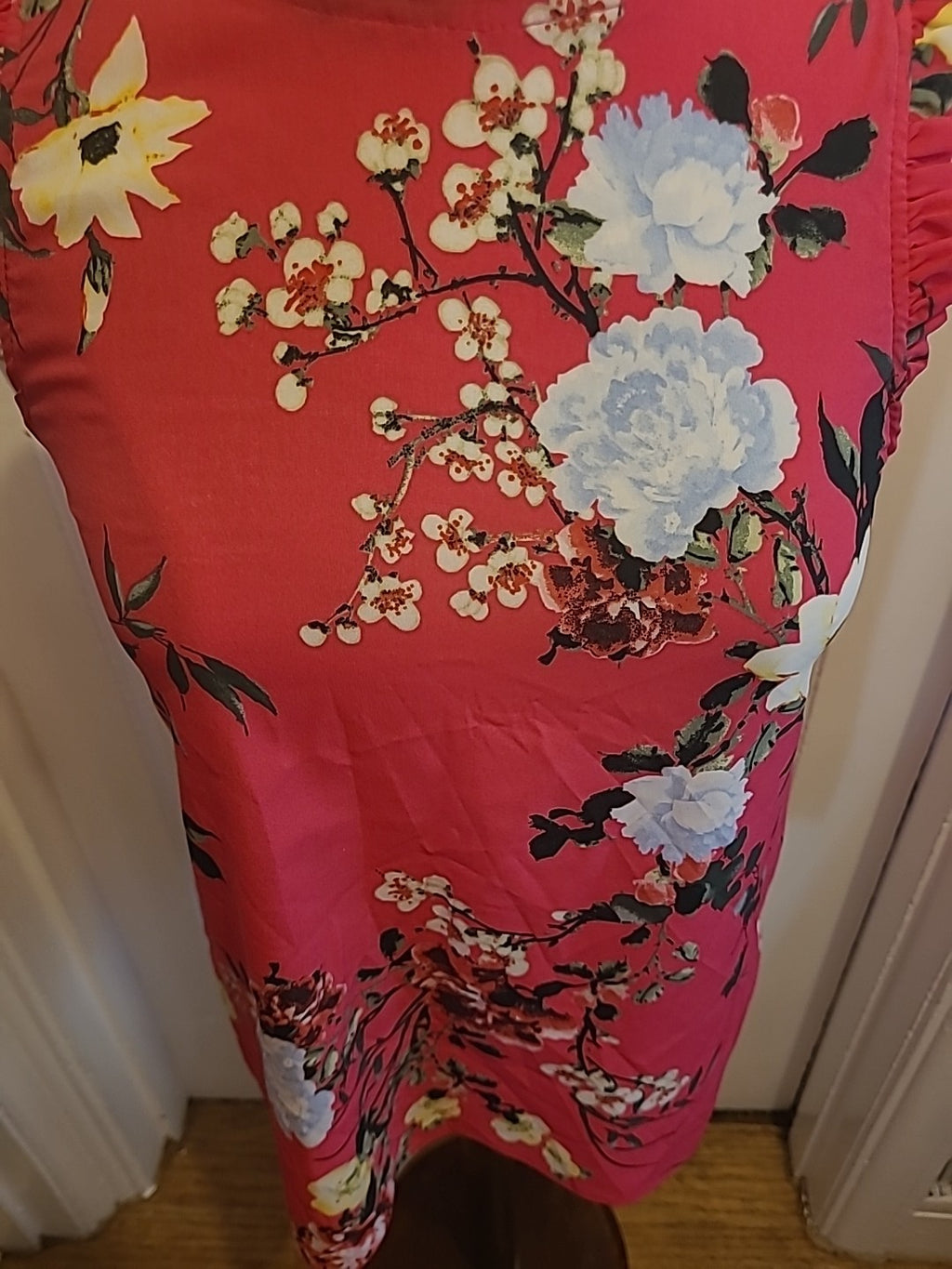 Ladies Dorothy Perkins Size 8 Bright Pink Floral Sleeveless Tshirt