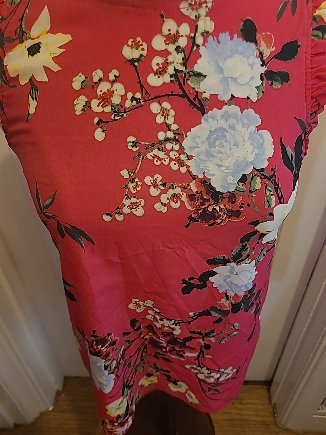 Ladies Dorothy Perkins Size 8 Bright Pink Floral Sleeveless Tshirt