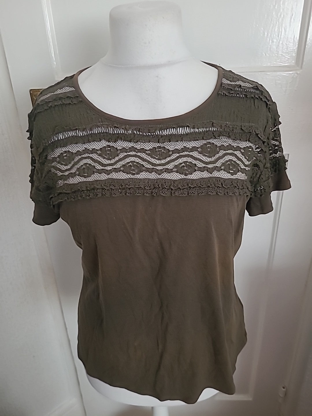 Ladies H&M Size XL Khaki Frilly Short Sleeved Blouse