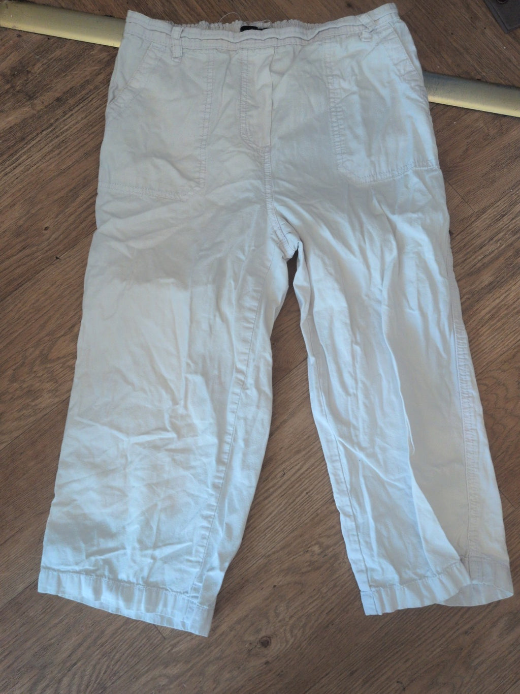 Simply Be 10 White Elasticated Crop Trousers