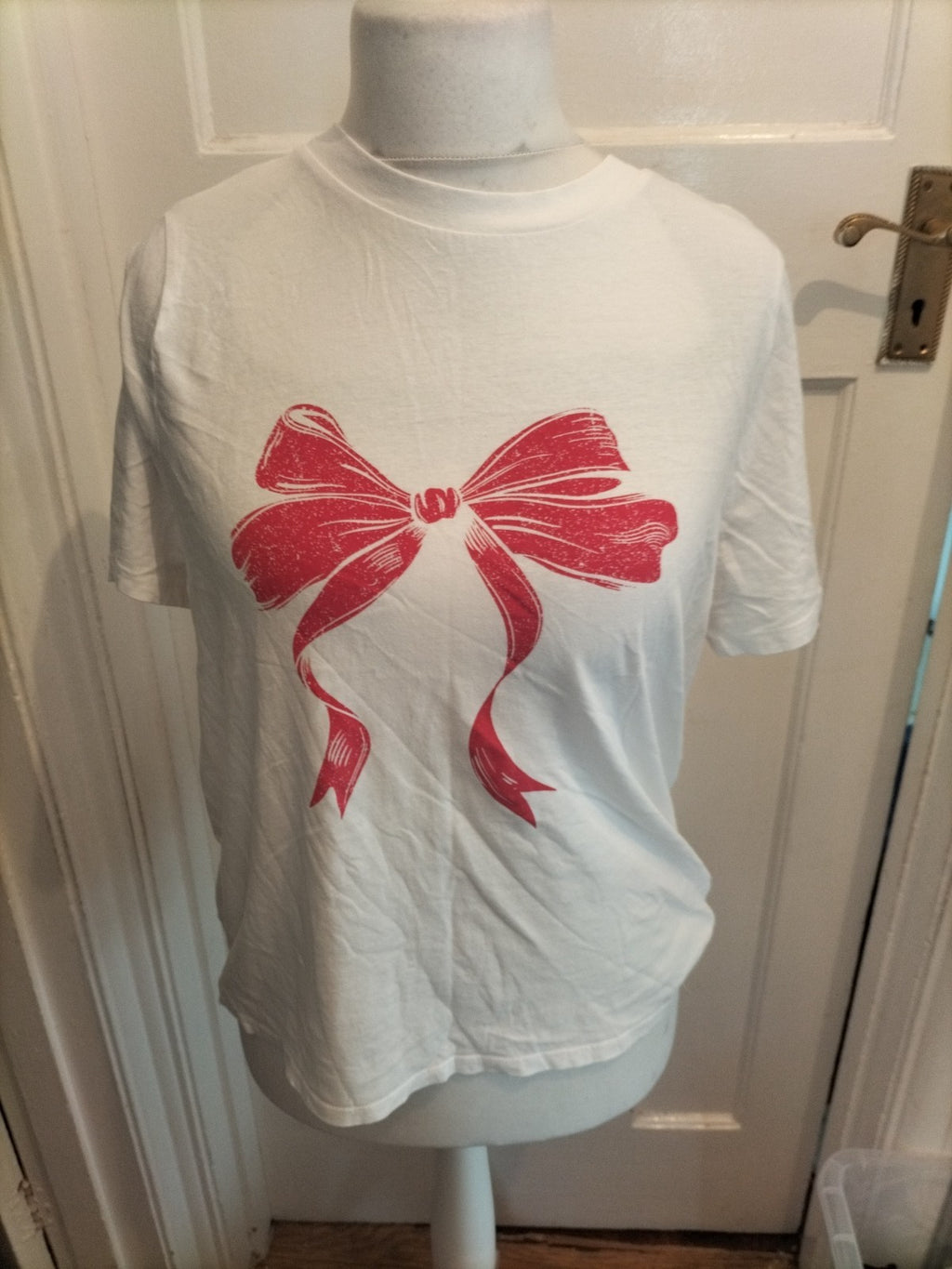 Primark Medium White With Red Bow Short Sleeve T-shirt