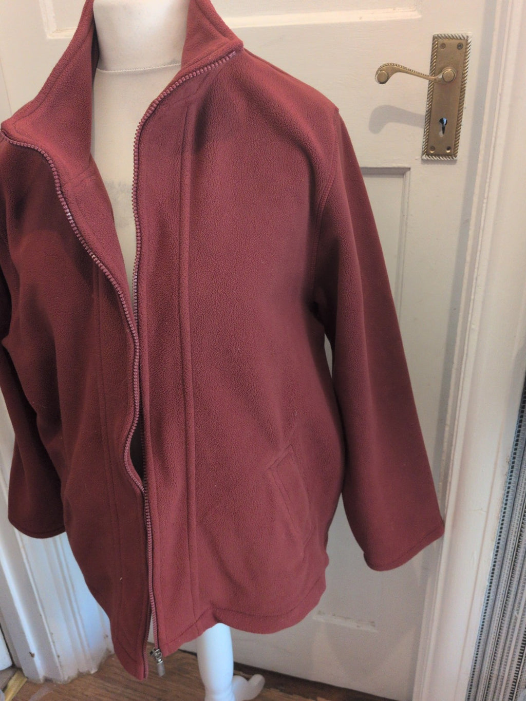Ladies Cotswold Collection Size XL Burgundy Collared Full Zip Jumper