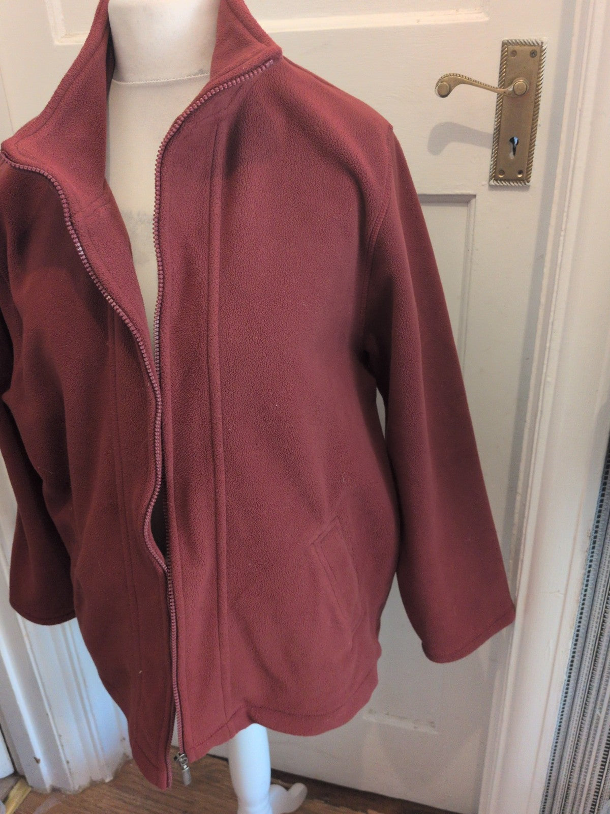 Ladies Cotswold Collection Size XL Burgundy Collared Full Zip Jumper