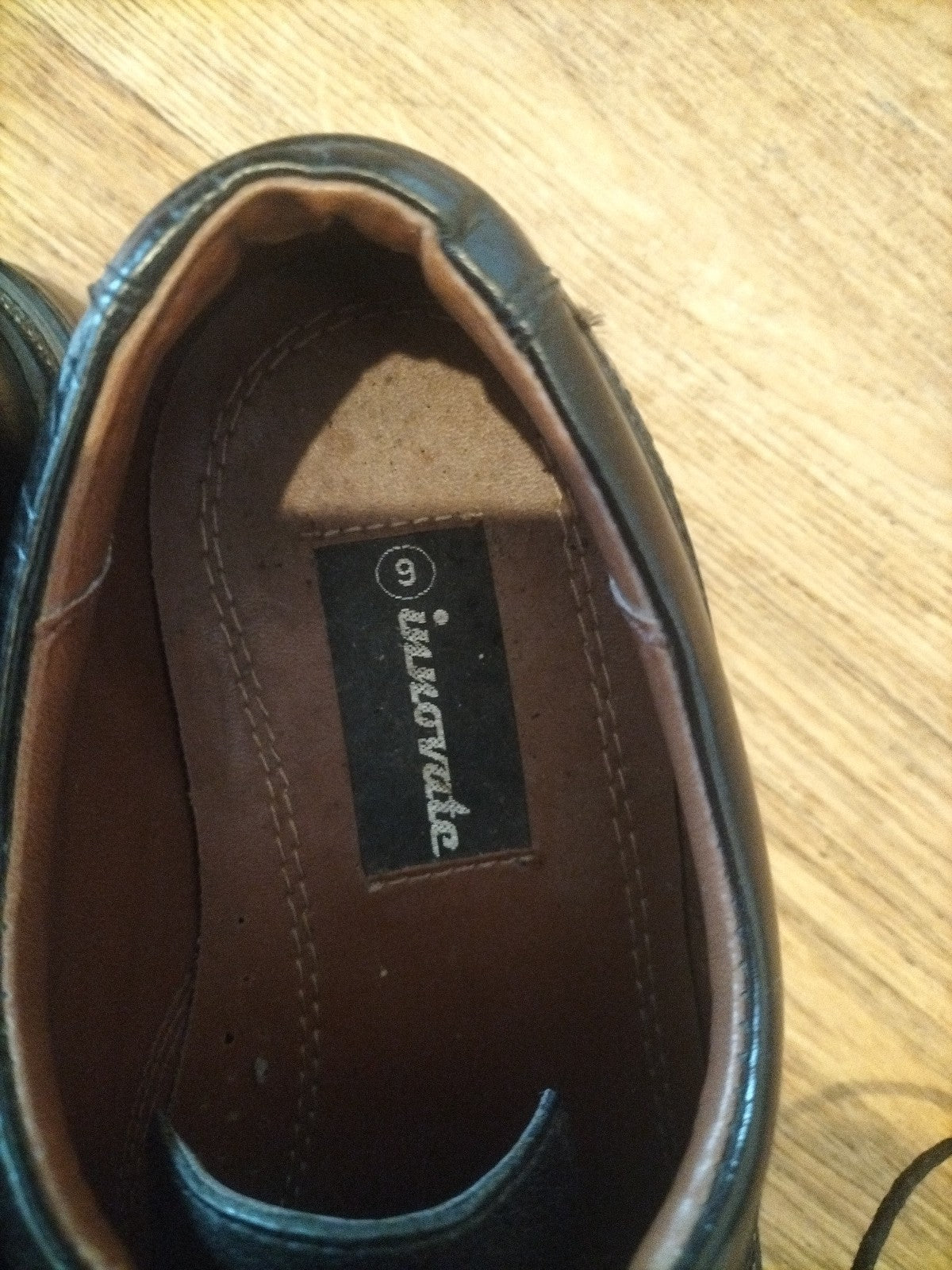 Mens Innovate Size Uk 9 Black Leather Court Shoes