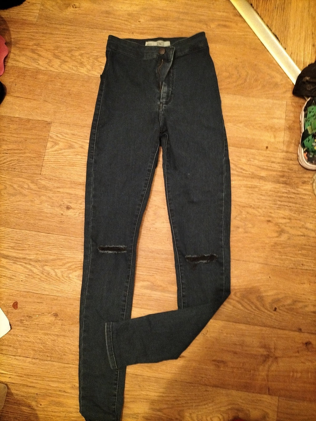 Ladies Topshop Size 25x32 Joni Ripped Skinny Jeans