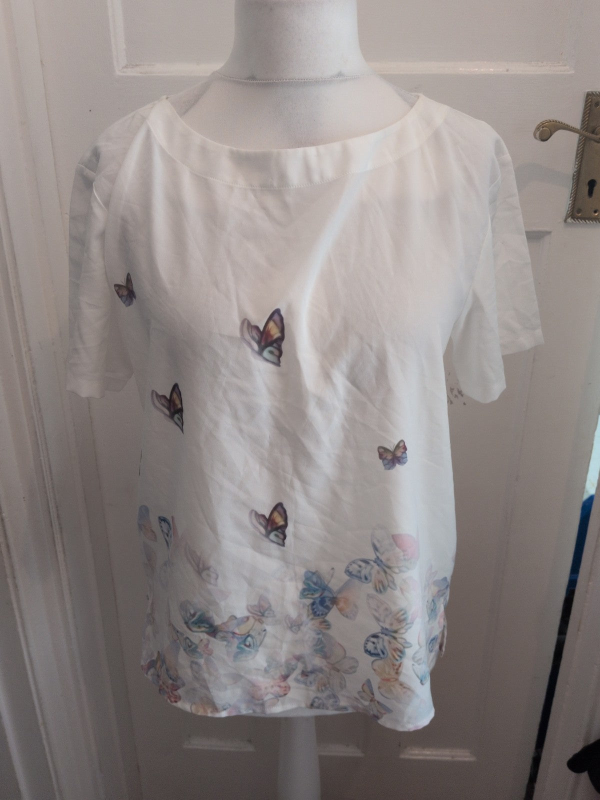 Brand New Tendency Medium White Butterfly Short Sleeve Blouse
