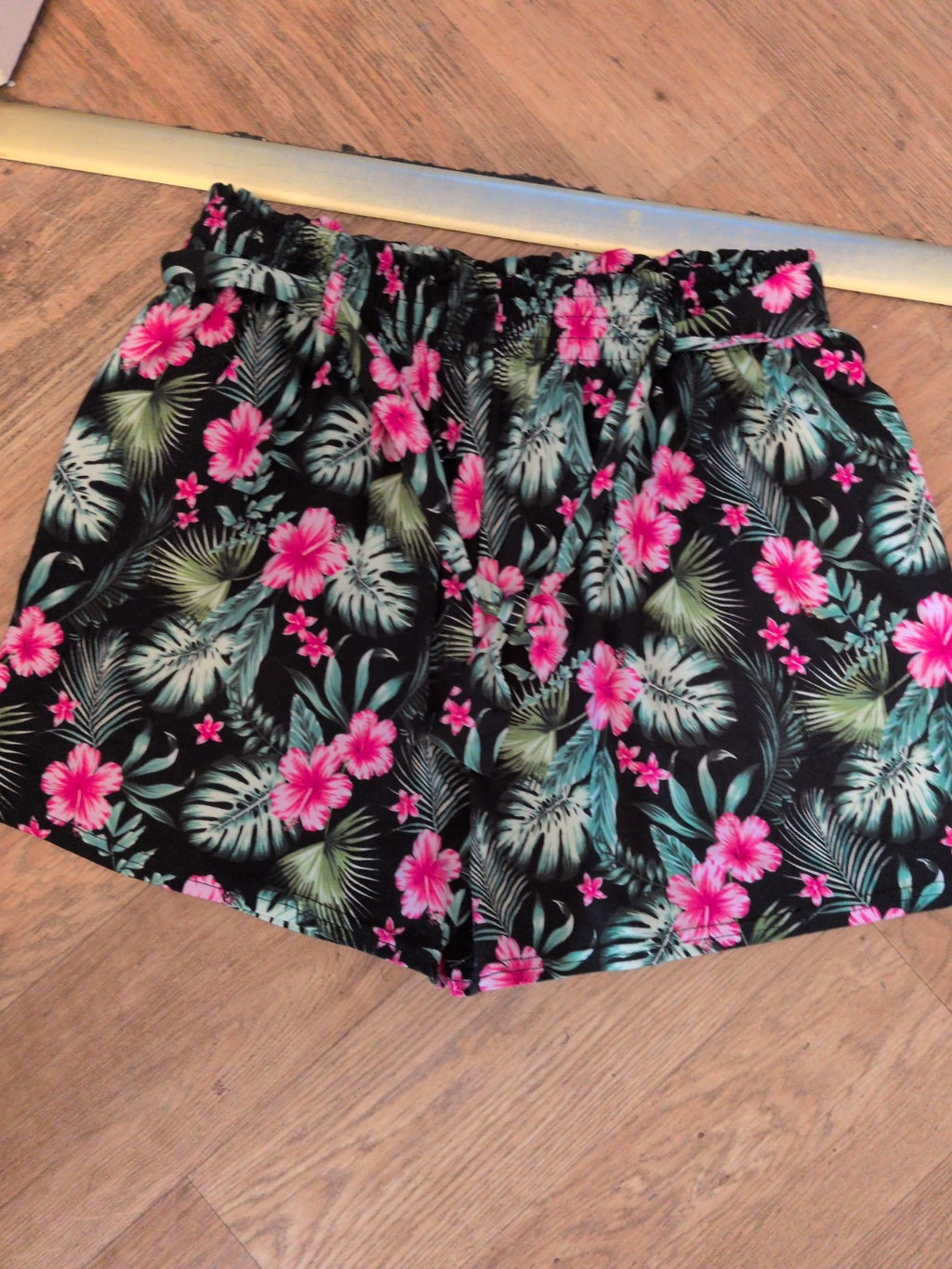 Pep&Co 14 Green Black And Pink Elasticated Shorts