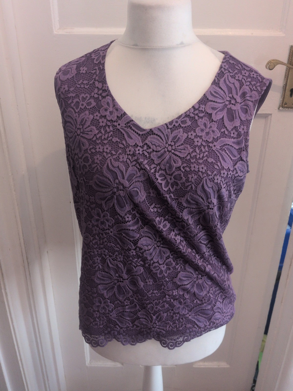 Ladies Bonmarche Lilac Lace Top Sleeveless V Neck Size 12 Free Delivery