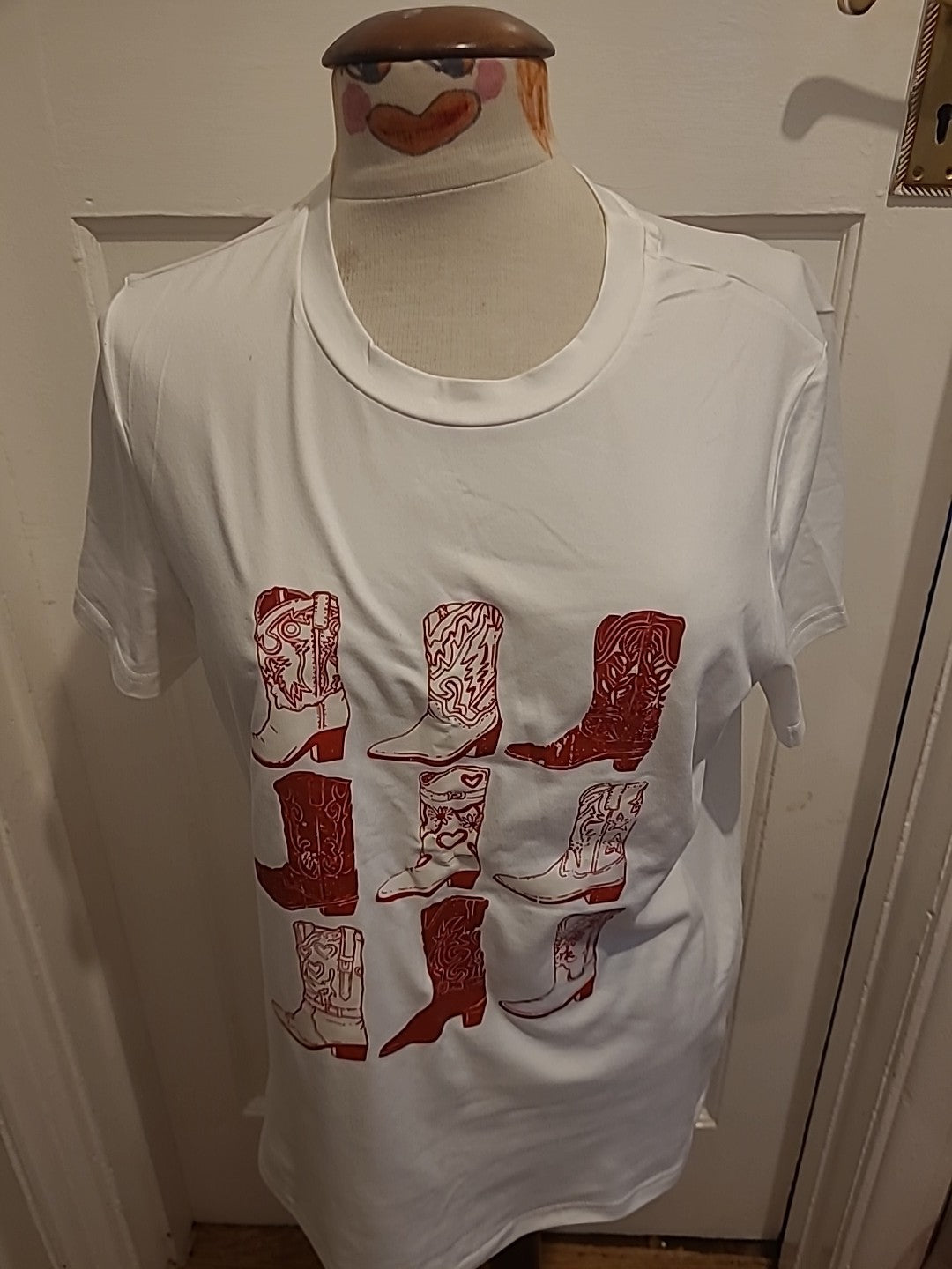 Ladies Size Medium White And Red Super Soft "Boot" Tshirt
