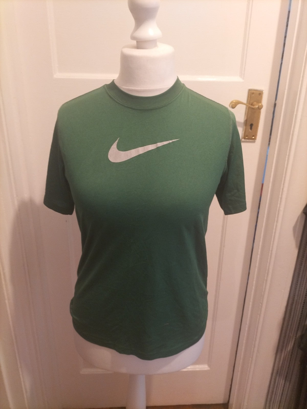Ladies Nike Dri Fit Size Large Green Print Short Sleeved Tshirt