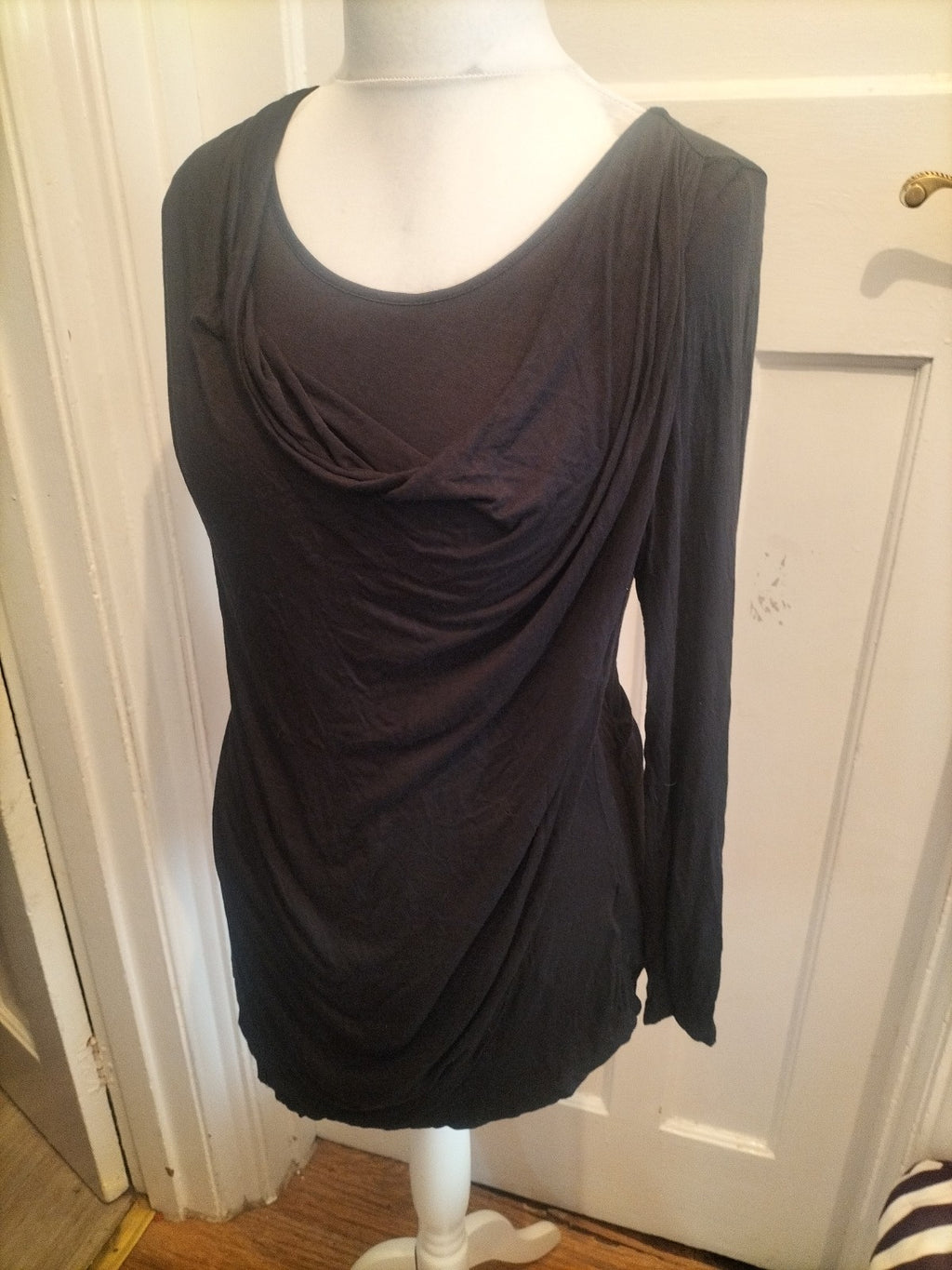 Ladies Black Premium Size M Long Sleeved Blouse