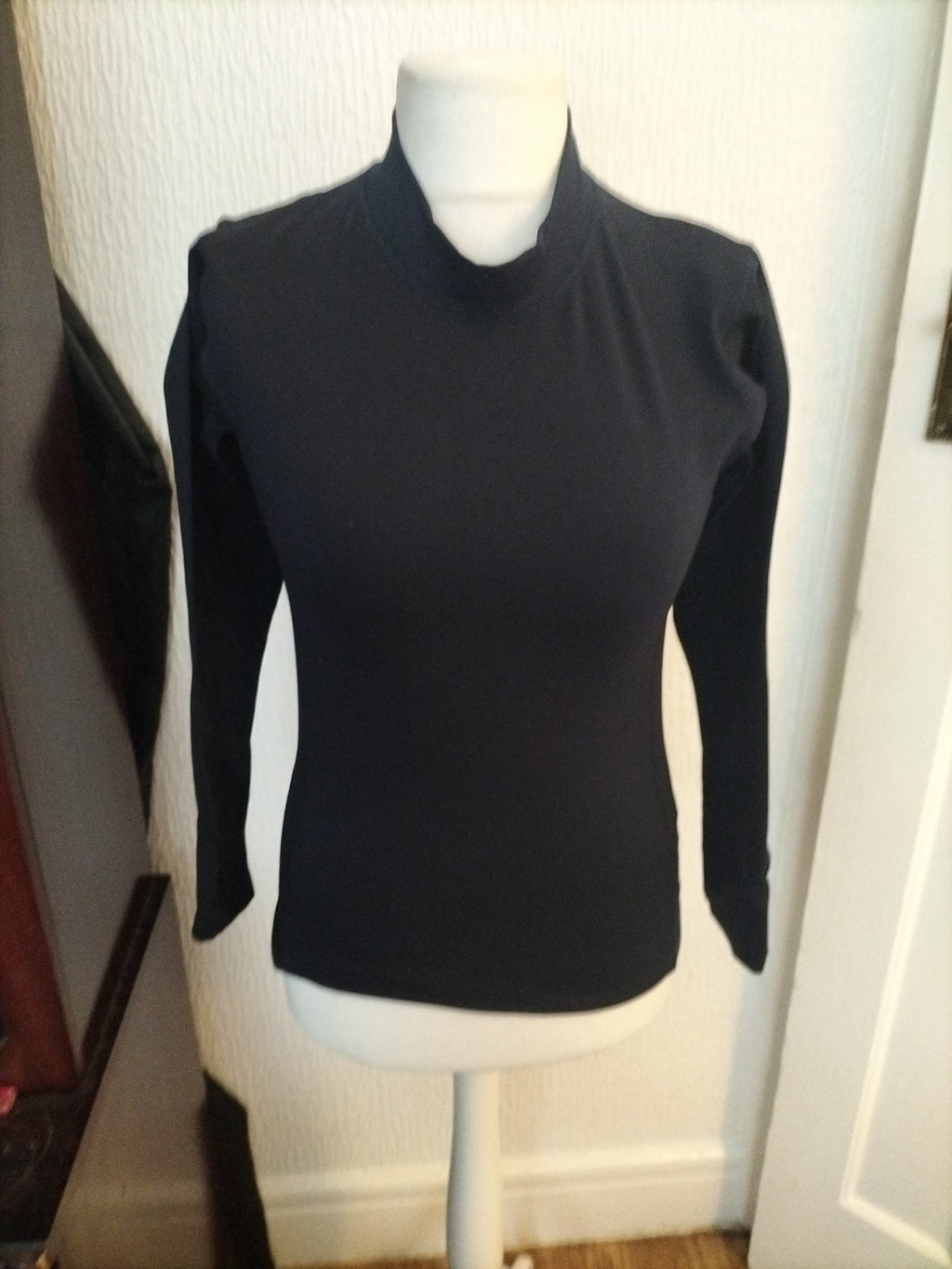 Mens S.W.I Size 30/32 Dark Navy Base Layer Tshirt