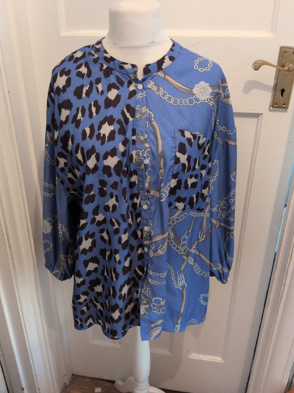 XL Blue Leopard Print And Chain Patterned Blouse Long Sleeve