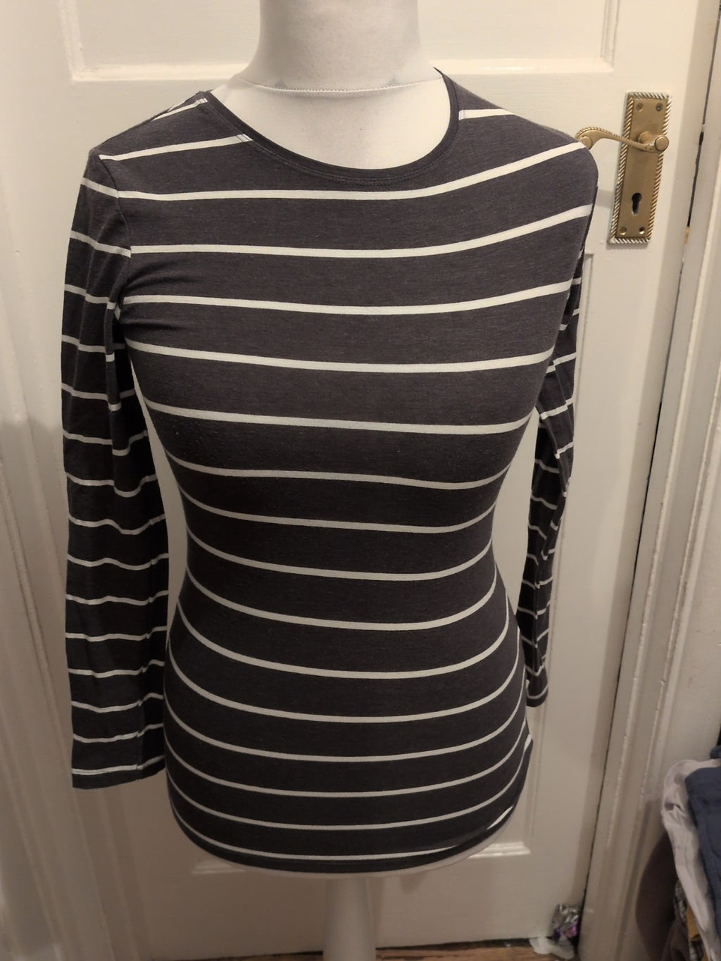Primark 8 Stretch Crew Grey Stripe Long Sleeve Tshirt