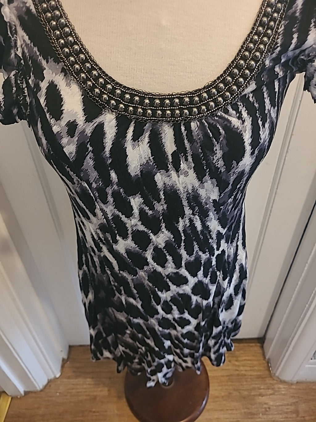 Ladies Wallis Size Small Animal Print Sleeveless Dress