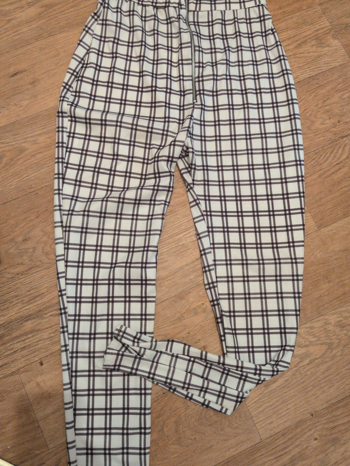 Prettylittlething 14 Check Front Zip Trousers