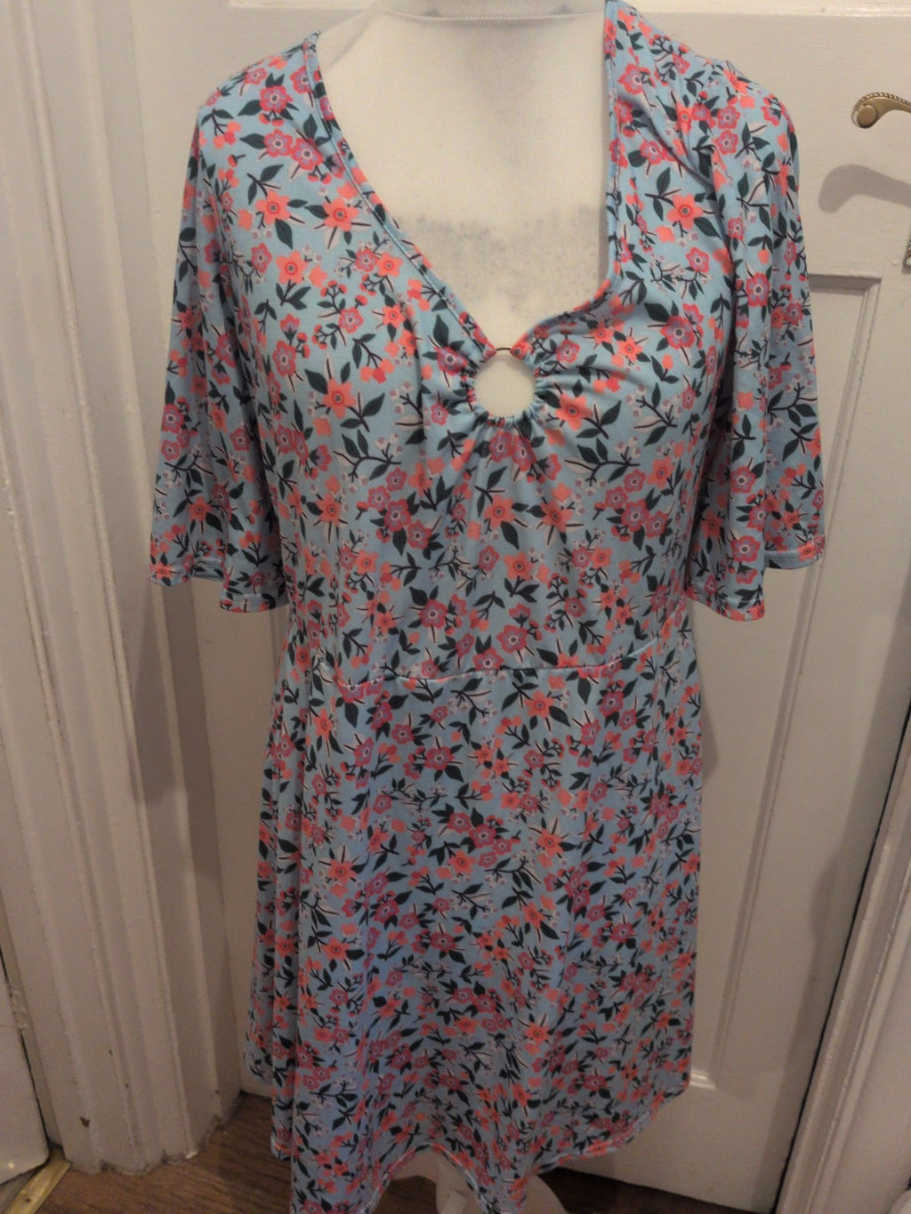 Simply Be 16 Pale Blue Floral Short Sleeve Dress