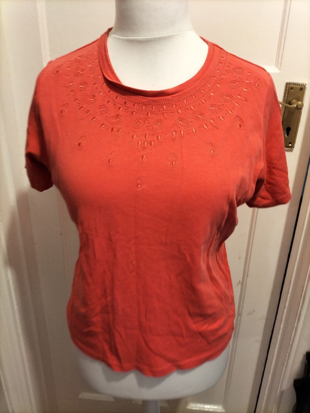 Ladies EWM Size 16 Coral Short Sleeved Tshirt
