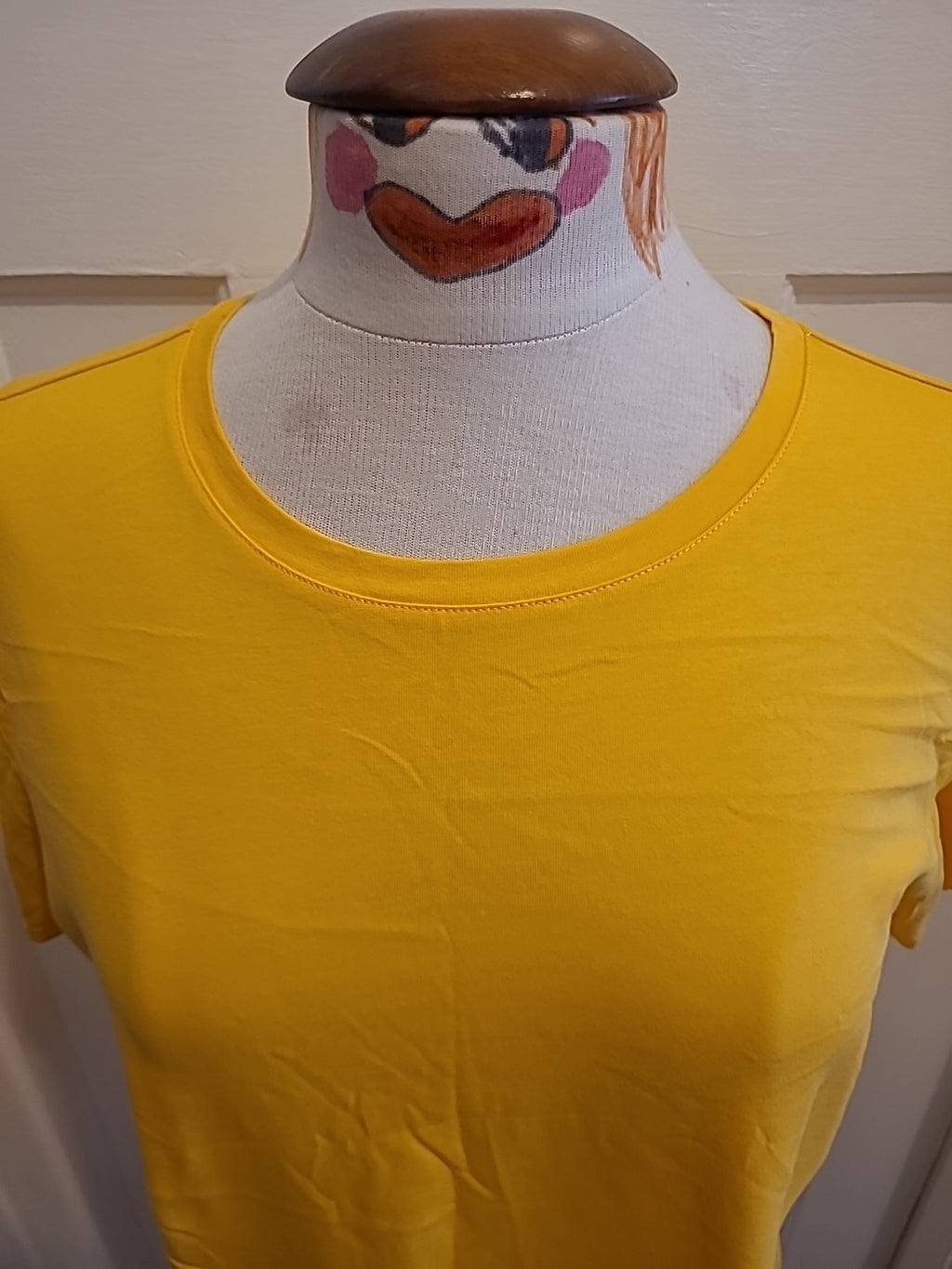 Ladies Lands End Size Medium Mustard Short Sleeved Tshirt
