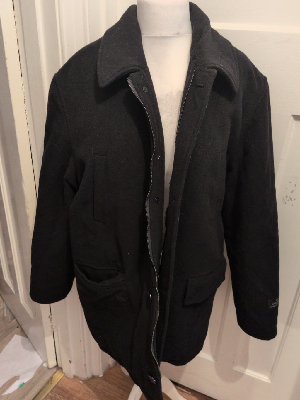 Carabou Large Black Lined Padded Feel Coat