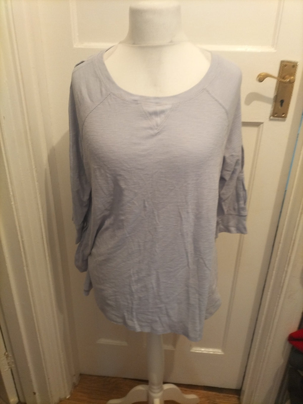 Mens Calvin Klein Size XL Pale Purple T-shirt