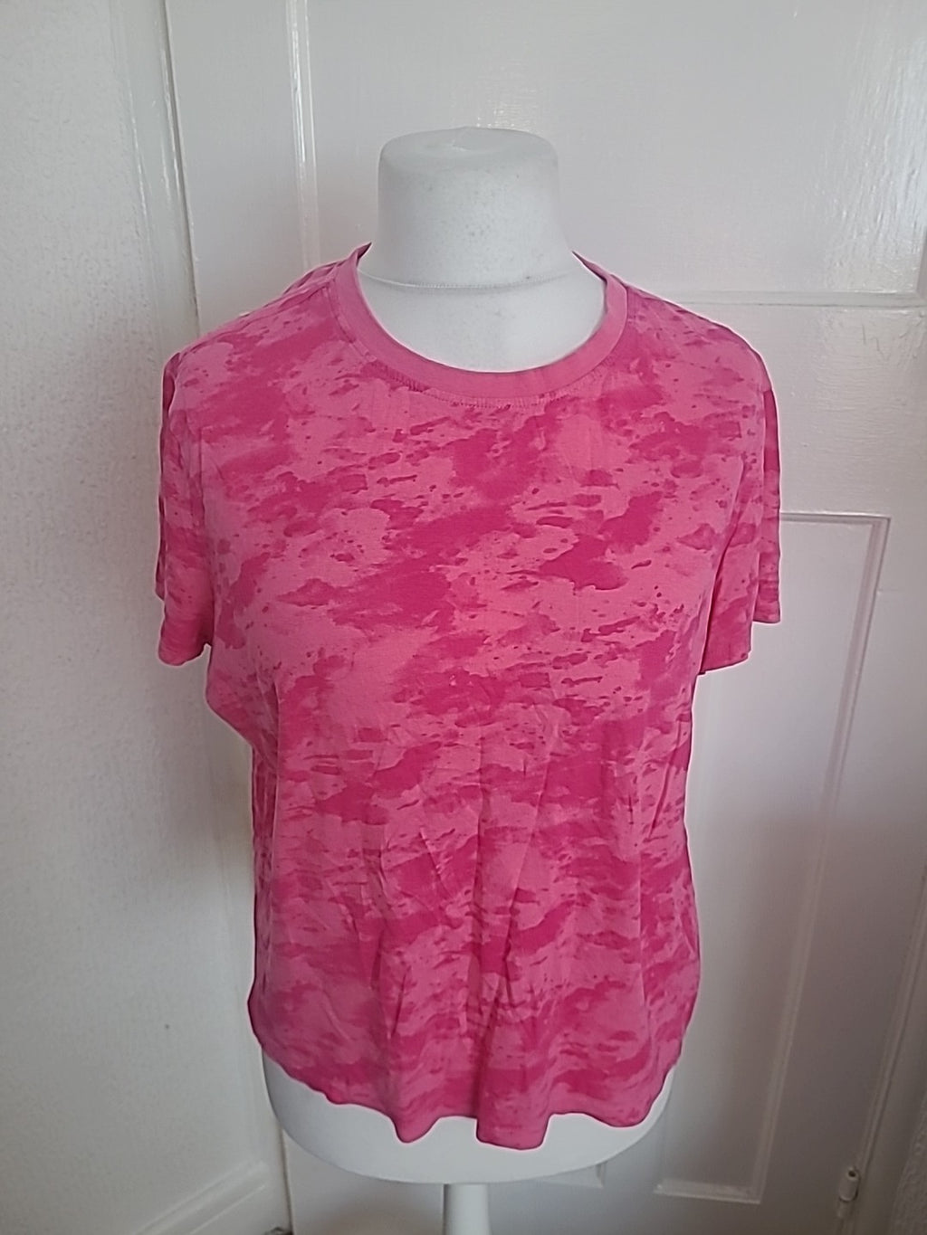 Primark Size 14-16 Pink Dye Short Sleeved Tshirt