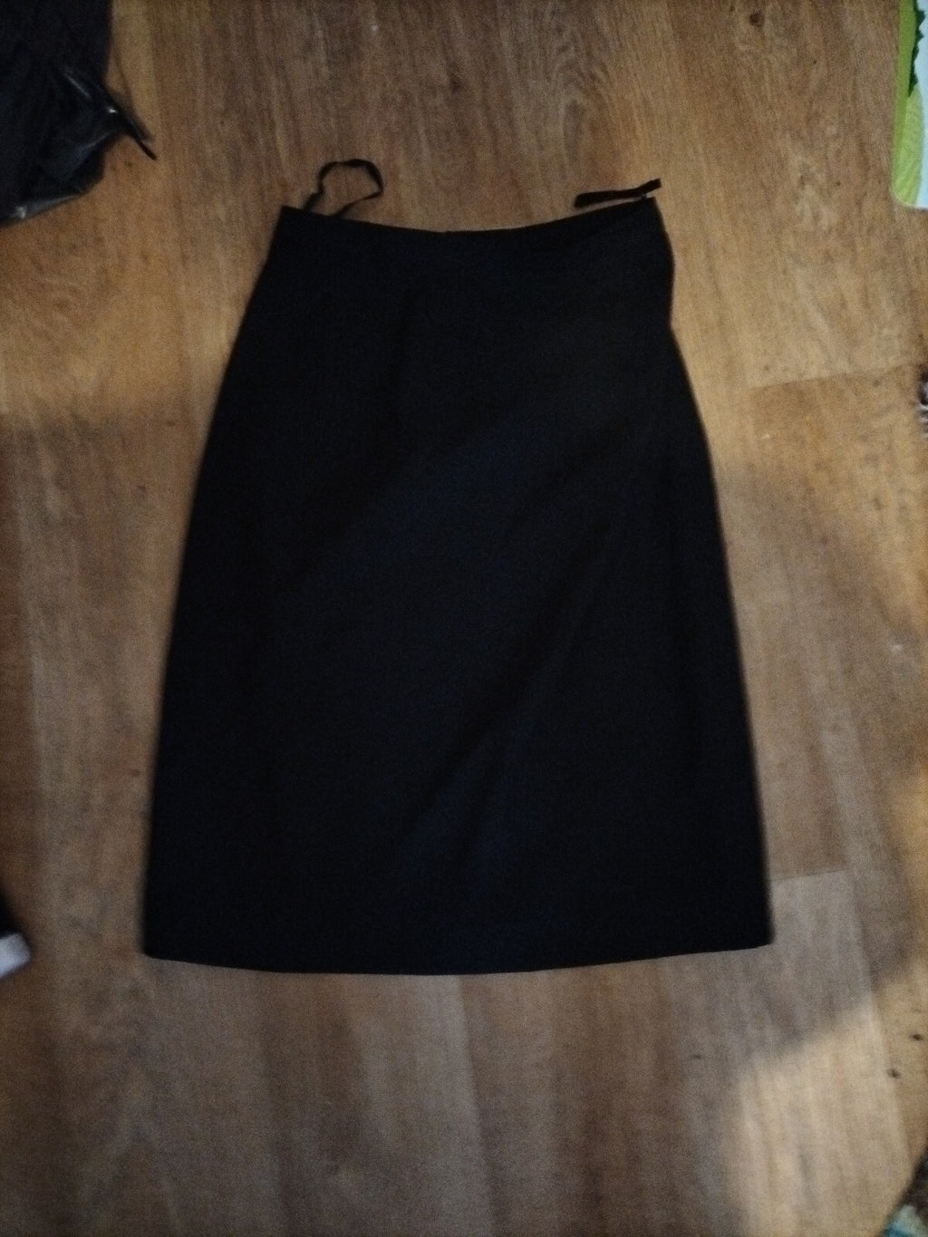 Ladies Apart Size 10 Black Lined Skirt