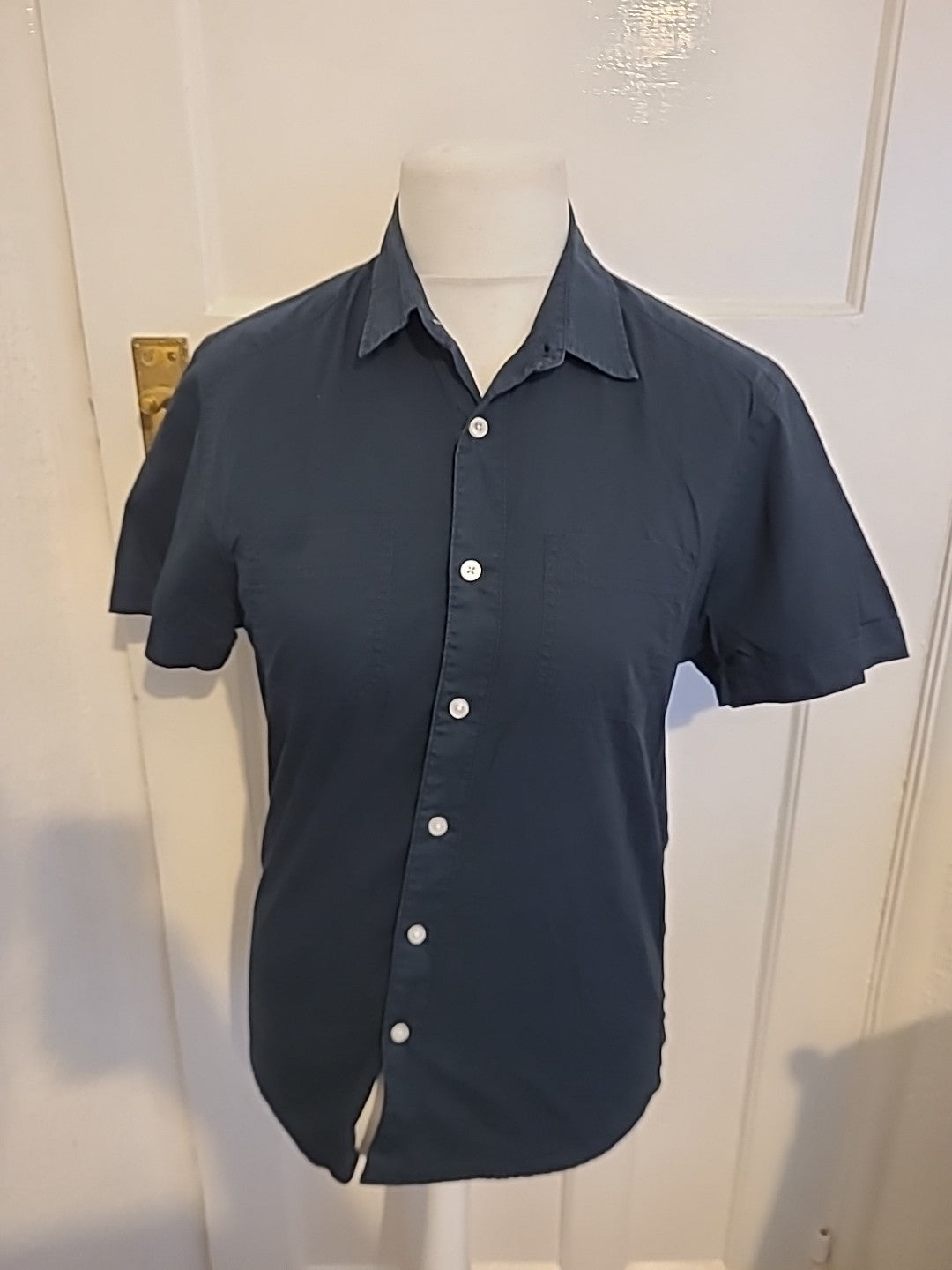 Mens Easy Size Small Black Short Sleeved Shirt