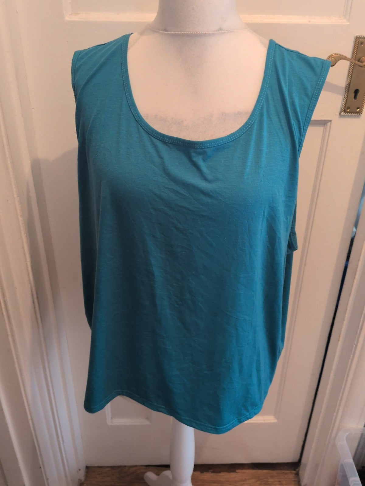 Gabriella Vincenza 24/28 Turquoise Sleeveless T-shirt