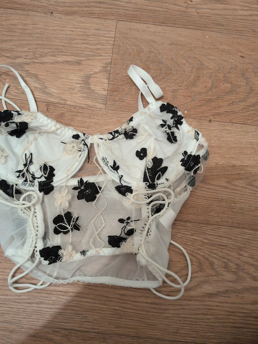 Romwe Small Black And White Bra