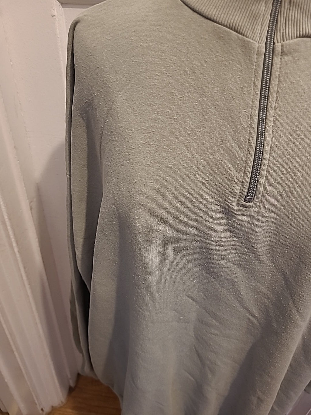 Mens Boohoo Size XL Pale Khaki Long Sleeved Jumper