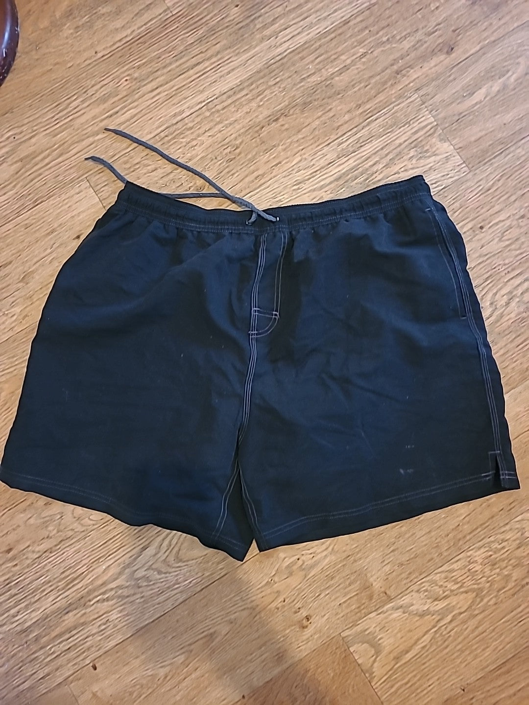 Mens Tu Size XL Black Mesh Lined Elasticated Shorts