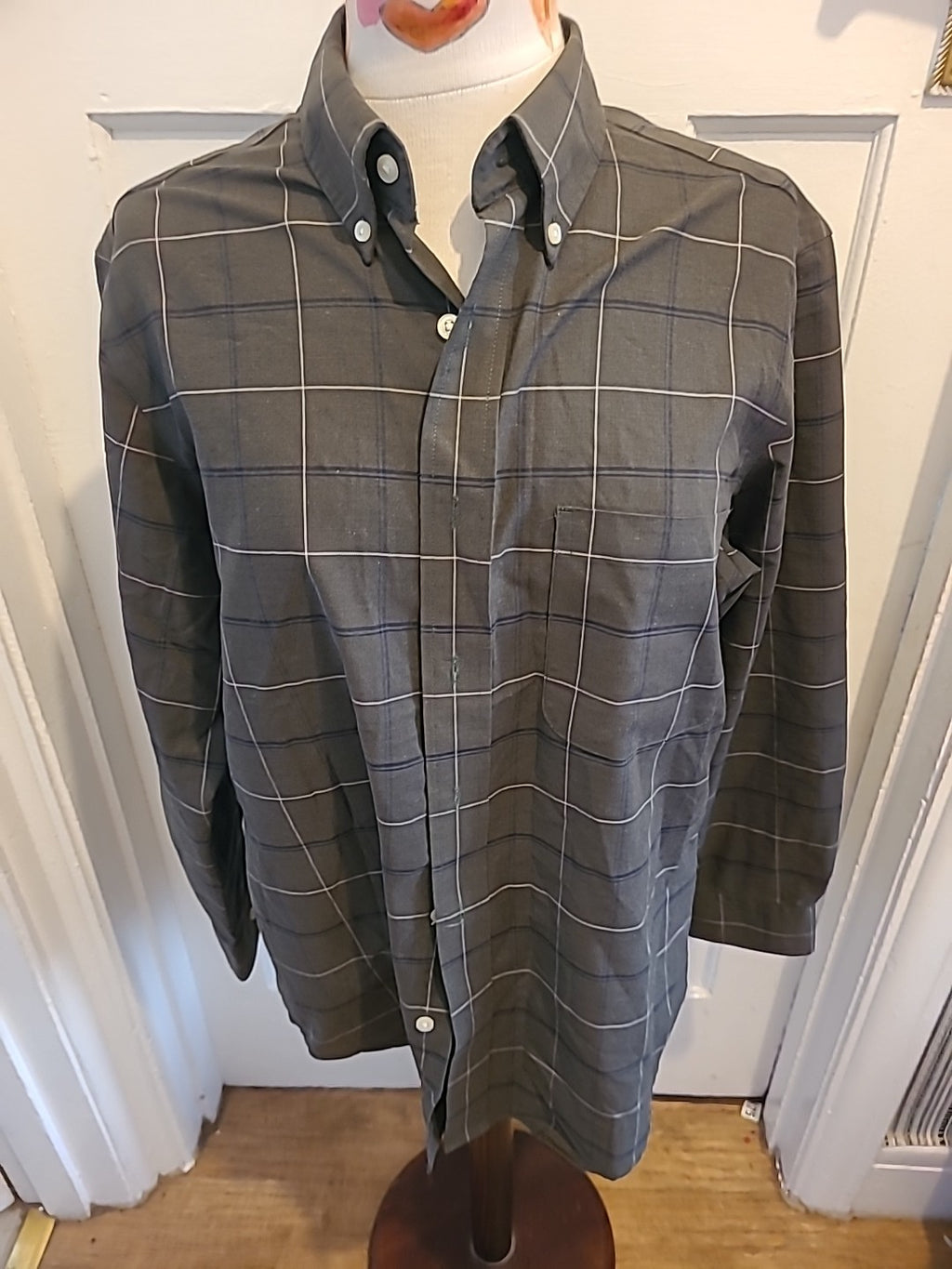 Mens St Johns Bay Size Medium Green Check Long Sleeved Shirt